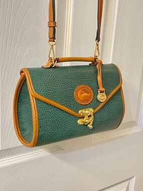 Vintage Dooney & Bourke Surrey Carrier bag All Weather Leather in green and tan